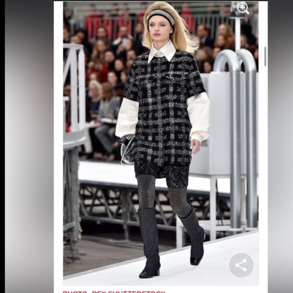 CHANEL Fall 2017 Runway Black Sparkle High Boots Size 37 - Picture 9 of 12